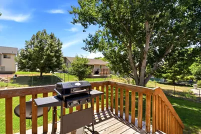 2087 W 1630 N, Clinton, UT 84015 - Photo 25