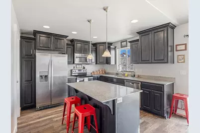 1038 W Meridian Dr N, Saratoga Springs, UT 84045 - Photo 11