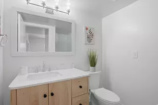 725 E 3 Fountains Cir, Murray, UT 84107 - Photo 11