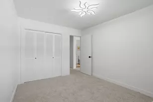 725 E 3 Fountains Cir, Murray, UT 84107 - Photo 21