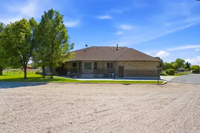 768 S 1900 W, Marriott-Slaterville City, UT 84404 - Photo 15
