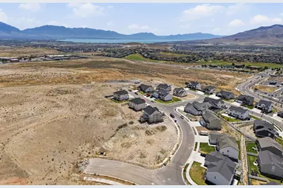 9602 N Bluebell Dr #401, Eagle Mountain, UT 84005 - Photo 9
