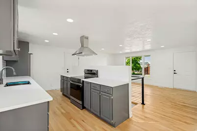 282 E 1400 N, Bountiful, UT 84010 - Photo 3