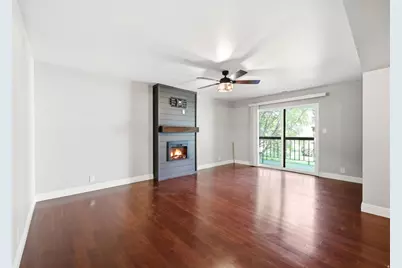 600 E Marshwood Ln #B, Murray, UT 84107 - Photo 5