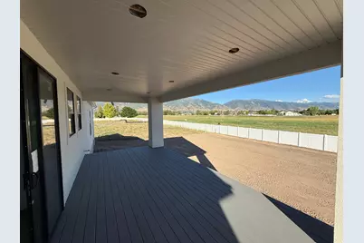 1427 W Willow Brook Ln, Kaysville, UT 84037 - Photo 9