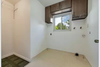 2498 W Swasey Dr, Taylorsville, UT 84129 - Photo 15