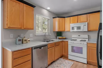 3916 N Davencourt Loop, Lehi, UT 84048 - Photo 9