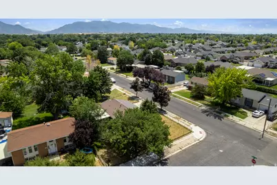 1352 W 2600 N, Clinton, UT 84015 - Photo 35