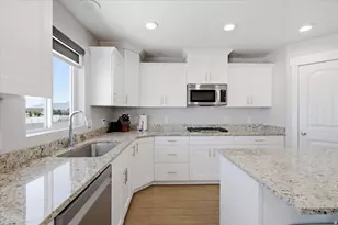821 E Sunset View Rd S, Grantsville, UT 84029 - Photo 9