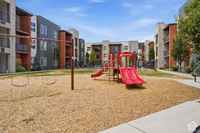875 S Depot St #246 B, Clearfield, UT 84015 - Photo 19
