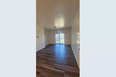 875 S Depot St #246 B, Clearfield, UT 84015 - Photo 3
