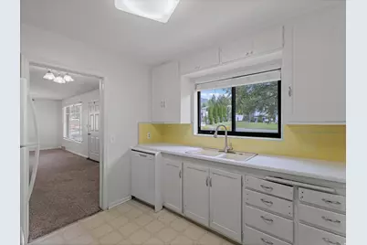 4404 S 2900 E, Holladay, UT 84124 - Photo 9