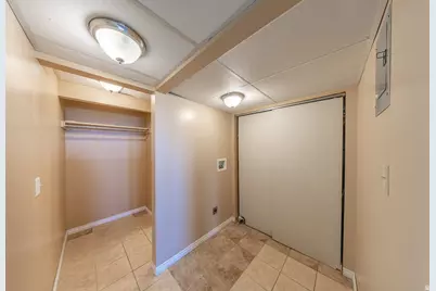 621 Raygene Way, North Salt Lake, UT 84054 - Photo 25