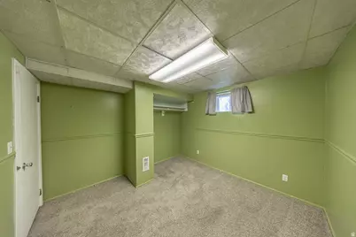 621 Raygene Way, North Salt Lake, UT 84054 - Photo 27