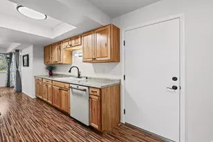 985 E Essex Ct Way, Midvale, UT 84047 - Photo 9