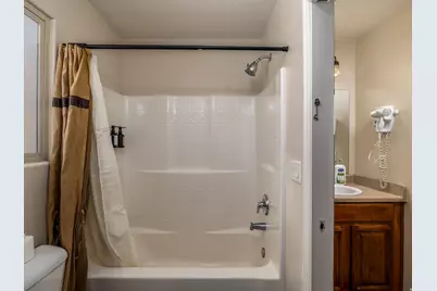 300 E 300 N #D4, Kanab, UT 84741 - Photo 19