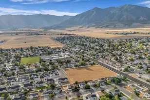 1077 N 690 E, Tooele, UT 84074 - Photo 45