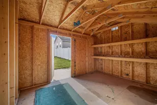 1077 N 690 E, Tooele, UT 84074 - Photo 41