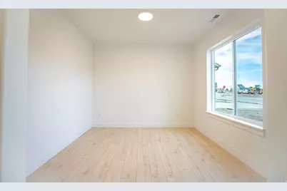 537 W 1850 N, Harrisville, UT 84404 - Photo 5