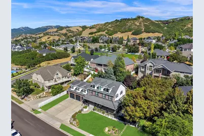 4433 S Devonshire Dr E, Bountiful, UT 84010 - Photo 5