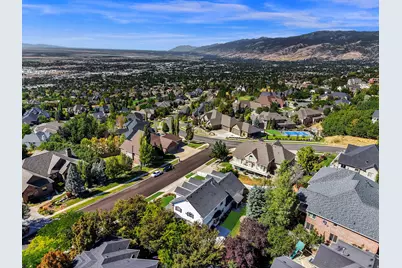 4433 S Devonshire Dr E, Bountiful, UT 84010 - Photo 7