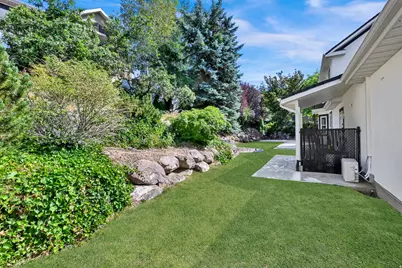 4433 S Devonshire Dr E, Bountiful, UT 84010 - Photo 21