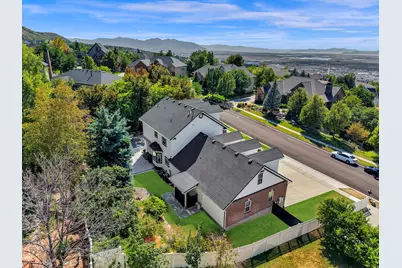 4433 S Devonshire Dr E, Bountiful, UT 84010 - Photo 9