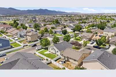 4877 W Quartz Valley Cir, Riverton, UT 84096 - Photo 33