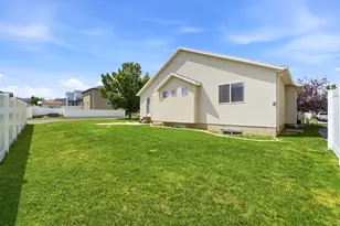 4877 W Quartz Valley Cir, Riverton, UT 84096 - Photo 27