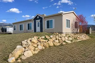 450 E 400 N, Spring City, UT 84662 - Photo 3