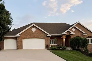 713 Springwood Dr, Farmington, UT 84025 - Photo 1