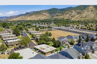 652 W 800 St N #APT 2, Clinton, UT 84015 - Photo 25