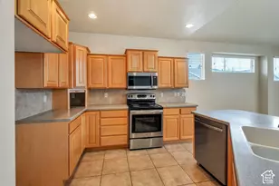 1533 W Homecoming Ave, South Jordan, UT 84095 - Photo 11