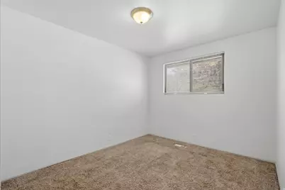 5276 S Huntington Cir, Taylorsville, UT 84129 - Photo 9