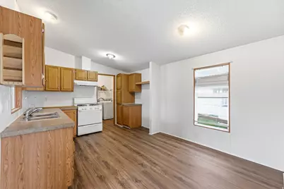 1716 N 150 E, Tooele, UT 84074 - Photo 5