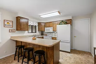 13333 S 2900 W, Riverton, UT 84065 - Photo 9