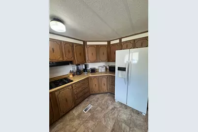 80 W 200 N, Wellington, UT 84542 - Photo 9