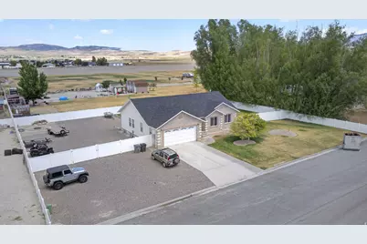 465 E 400 S, Centerfield, UT 84622 - Photo 3