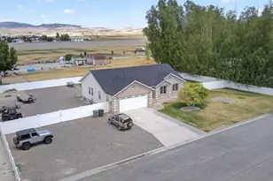 465 E 400 S, Centerfield, UT 84622 - Photo 3