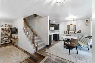 266 W Meadow Ln, Centerville, UT 84014 - Photo 3