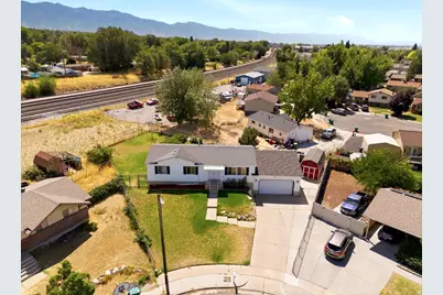 648 W 700 N, Clearfield, UT 84015 - Photo 33