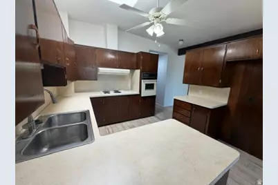 756 E 400 N, Bountiful, UT 84010 - Photo 11