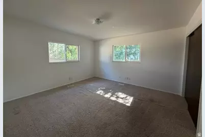 756 E 400 N, Bountiful, UT 84010 - Photo 13