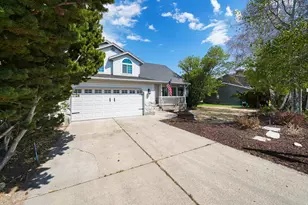 10822 Canyon View Dr, Highland, UT 84003 - Photo 27