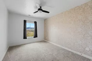 9367 N Vernham Ln, Eagle Mountain, UT 84005 - Photo 17