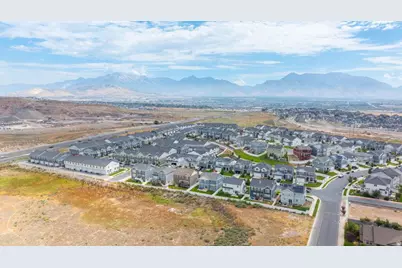 9367 N Vernham Ln, Eagle Mountain, UT 84005 - Photo 21