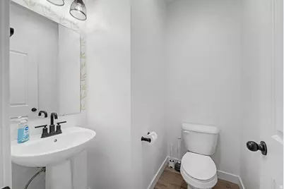 9367 N Vernham Ln, Eagle Mountain, UT 84005 - Photo 19