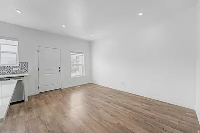 9367 N Vernham Ln, Eagle Mountain, UT 84005 - Photo 7