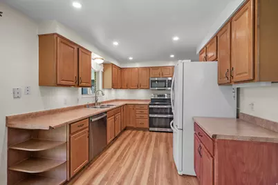 4683 S Lemonwood Cir, West Valley, UT 84120 - Photo 9