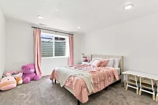 572 S 690 E, Hyrum, UT 84319 - Photo 25